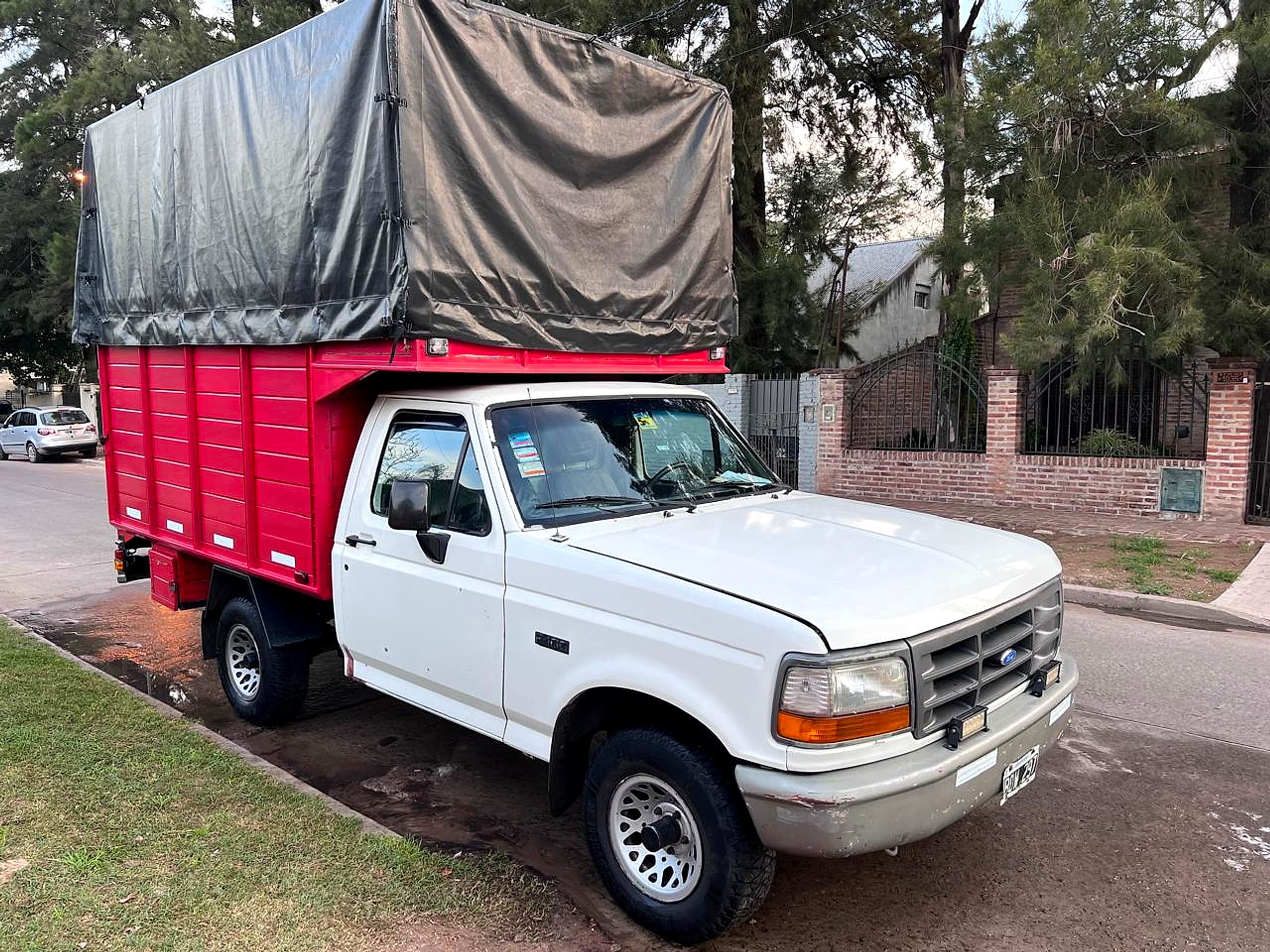 Ford F-100 Heavy Duty
